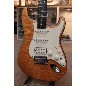 1993 Fender Custom Shop Set-Neck Stratocaster Ultra flamed natural