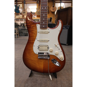 2013 Fender Select Stratocaster HSS tobacco sunburst RW